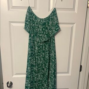 Aakaa Emerald Leaf Print Maxi Dress